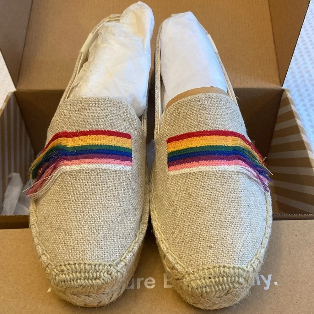 NEW! SOLUDOS PRIDE Smoking Slipper Espadrilles Size 6 7.5 Khaki Rainbow